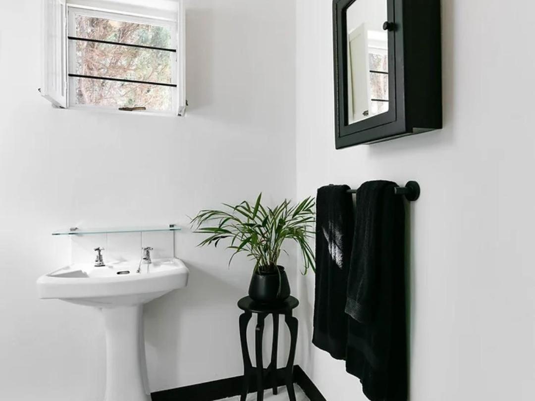 Temenos Retreat Hotel McGregor Room photo