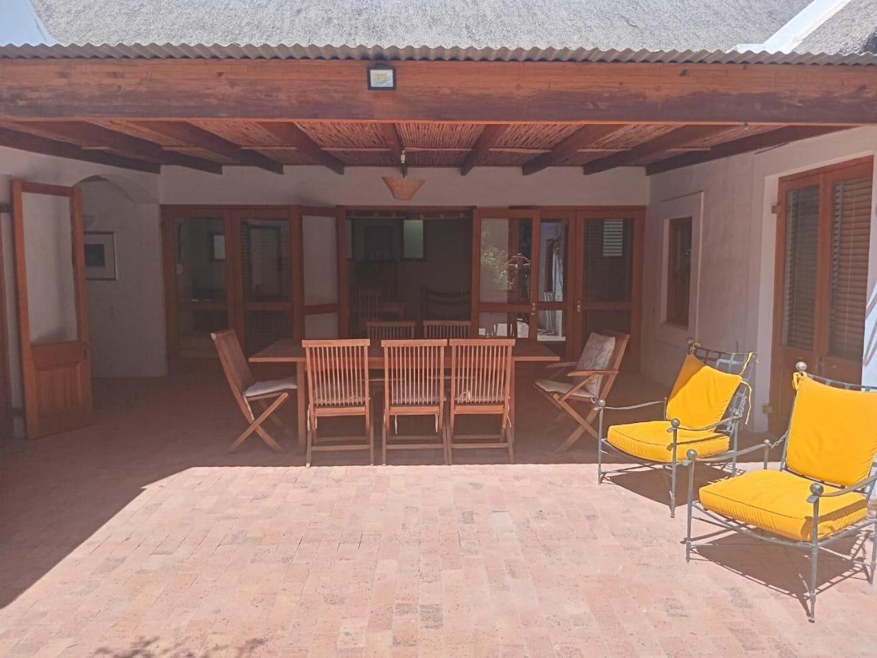 Temenos Retreat Hotel McGregor Room photo